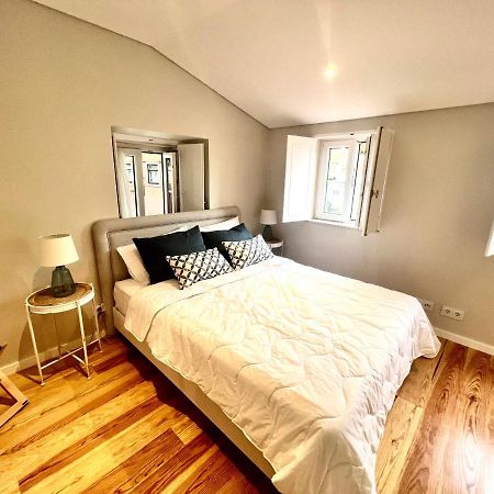 Discover Lisbons History - Stylish Apartment In Alfama Екстериор снимка