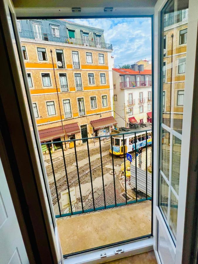 Discover Lisbons History - Stylish Apartment In Alfama Екстериор снимка