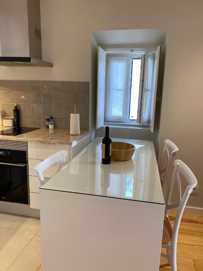 Discover Lisbons History - Stylish Apartment In Alfama Екстериор снимка