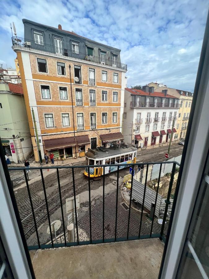 Discover Lisbons History - Stylish Apartment In Alfama Екстериор снимка