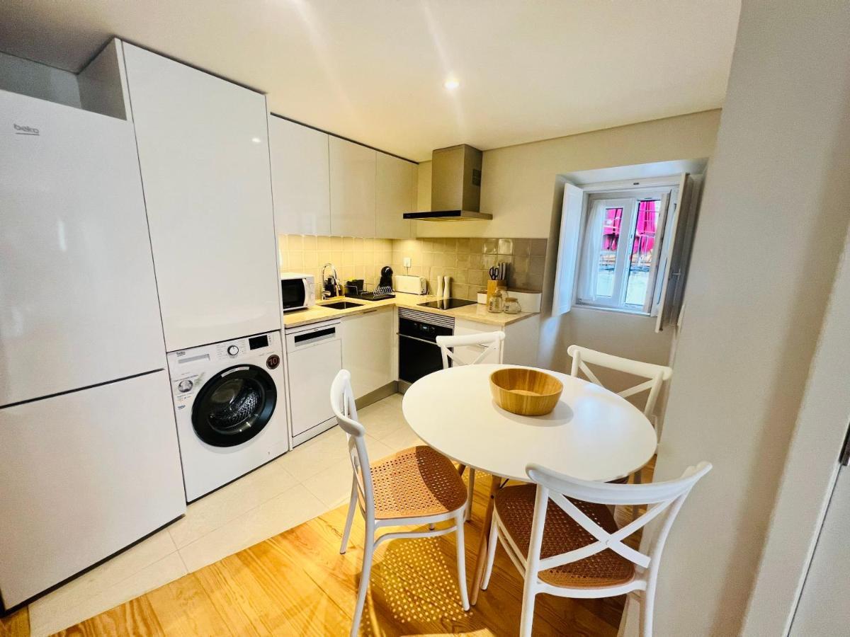 Discover Lisbons History - Stylish Apartment In Alfama Екстериор снимка